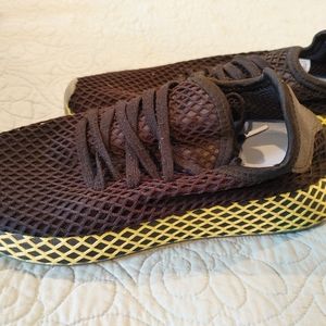 Mens Adidas Deerupt size 8